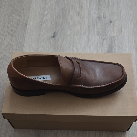 Steve Madden Tan Leather Box - Picture 2 of 6